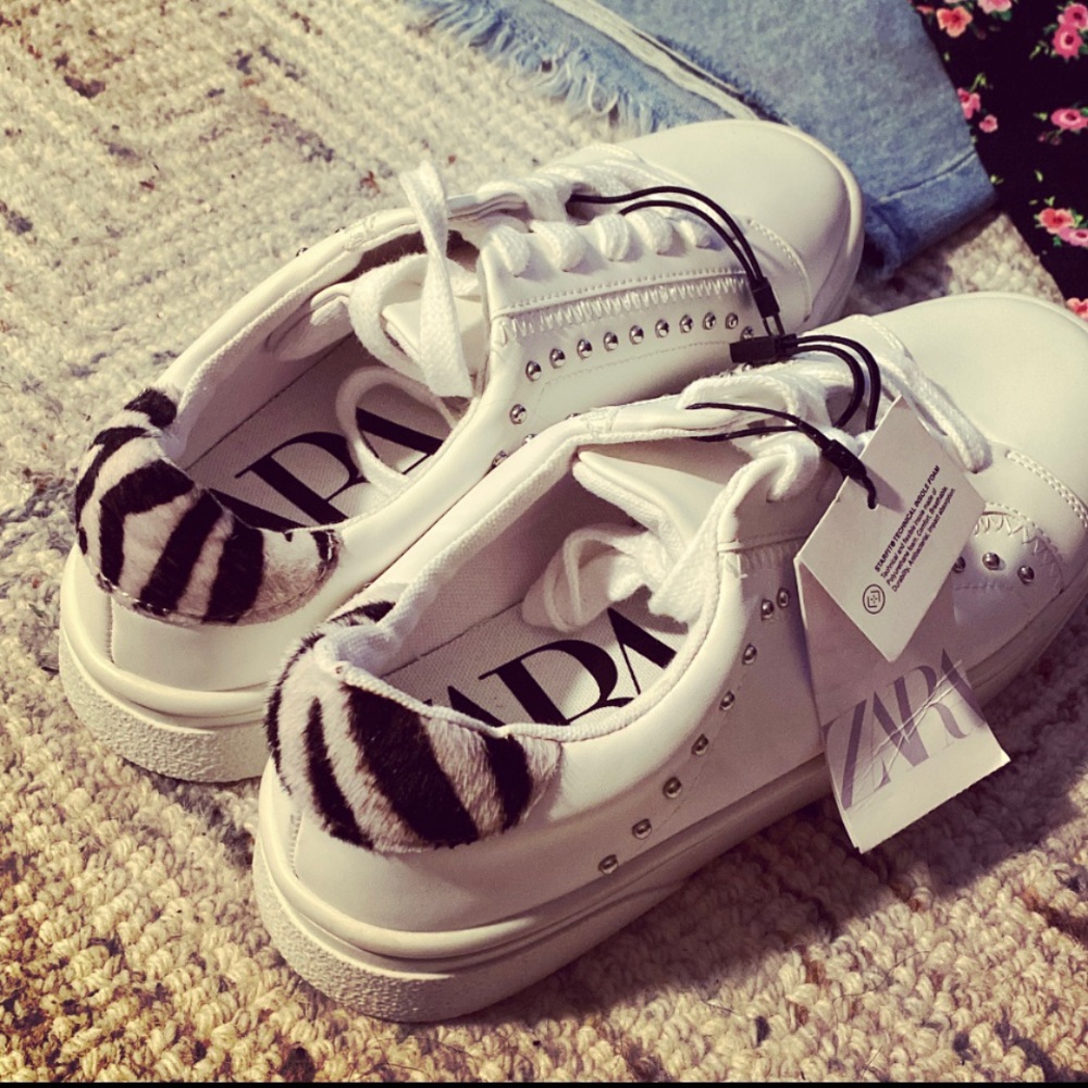 ❌SOLD❌Zara animal print leather sneakers